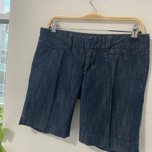 American Eagle Dark Blue Denim Shorts Size 6 - Picture 2 of 5
